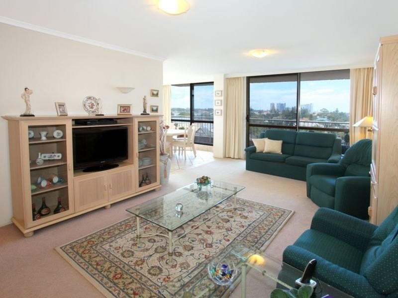 502/3 Oak Avenue, Surfers Paradise QLD 4217