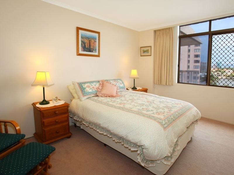 502/3 Oak Avenue, Surfers Paradise QLD 4217