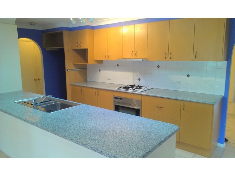 33 McCleary Street, Sorrento QLD 4217