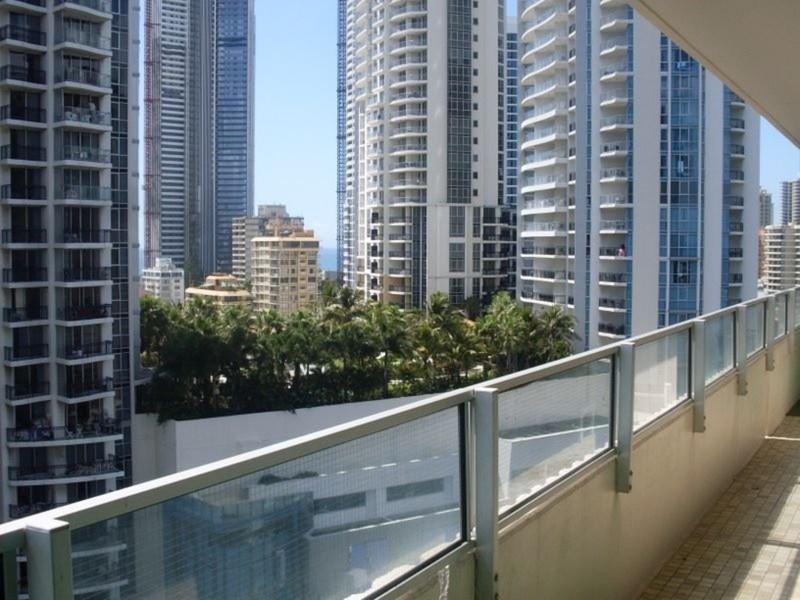 39/40 Ferny Avenue, Surfers Paradise QLD 4217