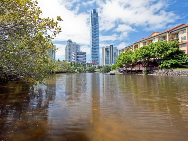 70 Remembrance Drive, Surfers Paradise QLD 4217