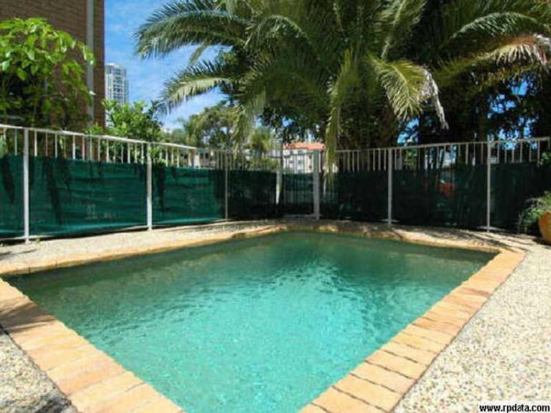 7-9 Illawong Street, Chevron Island QLD 4217