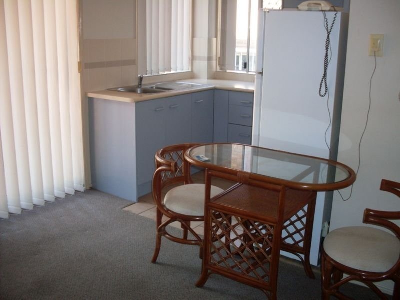 7-9 Illawong Street, Chevron Island QLD 4217