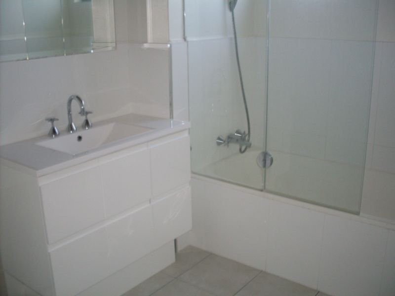 8 Weemala Street, Surfers Paradise QLD 4217