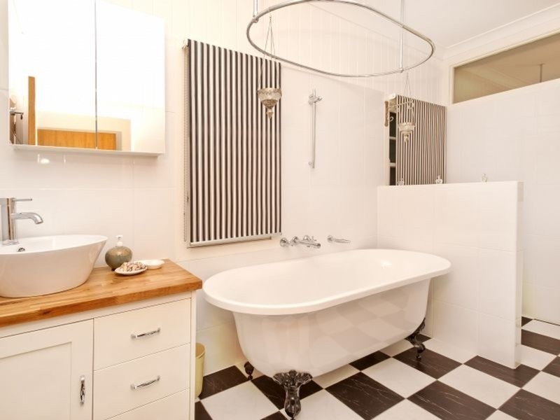 49 Southport Avenue, Eagle Heights QLD 4271