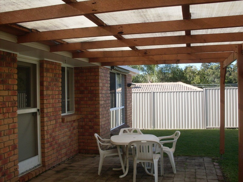 9 Henry Cotton Drive, Parkwood QLD 4214