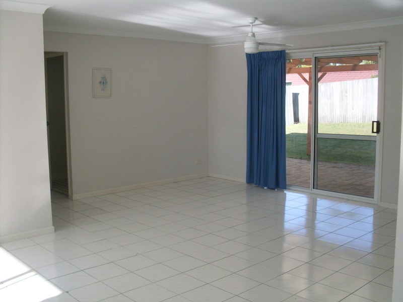 9 Henry Cotton Drive, Parkwood QLD 4214