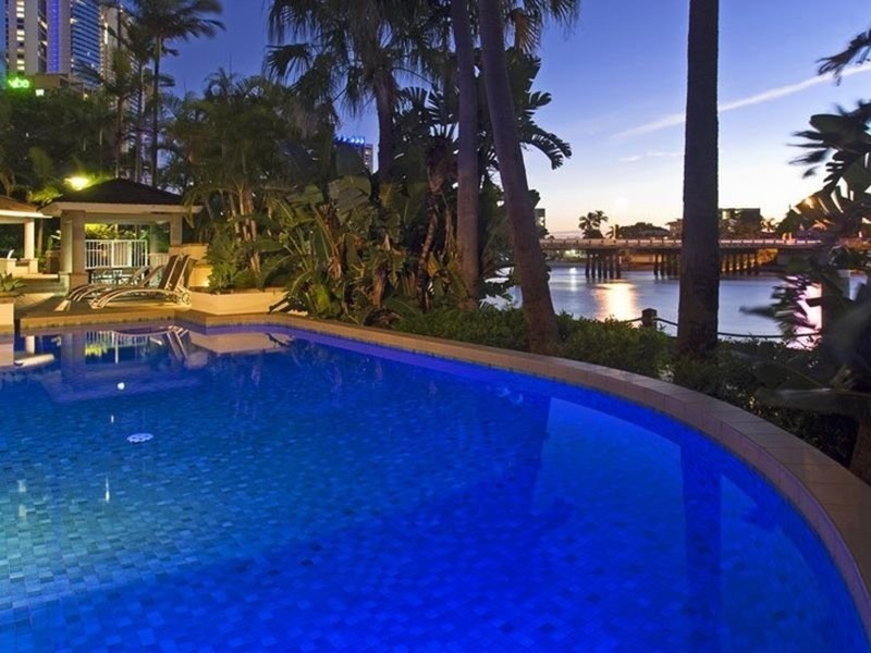 1/20 Riverview Parade, Surfers Paradise QLD 4217