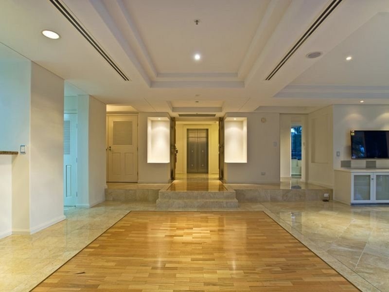 1/20 Riverview Parade, Surfers Paradise QLD 4217