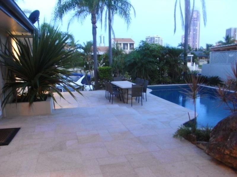 Paradise Waters QLD 4217