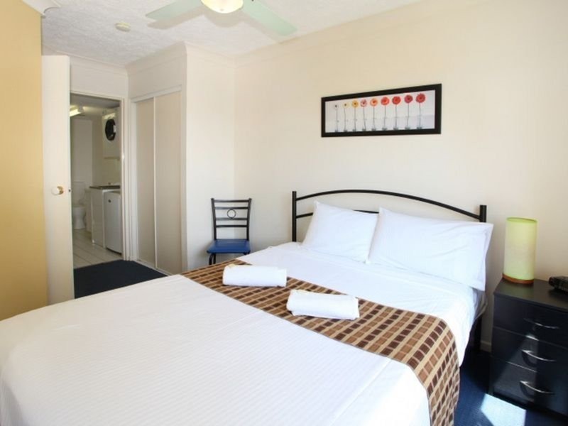 43 Cypress Avenue, Surfers Paradise QLD 4217