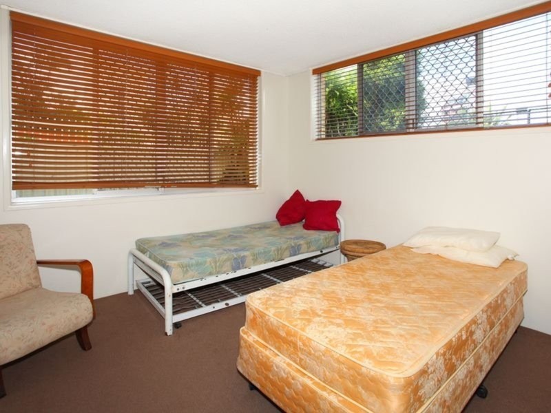 26 Aubrey Street, Surfers Paradise QLD 4217
