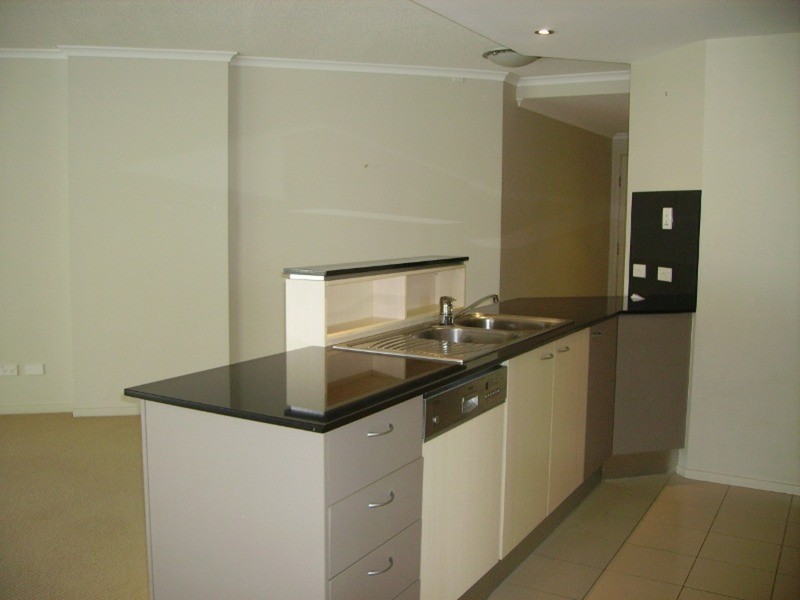 271/21 Cypress Avenue, Surfers Paradise QLD 4217