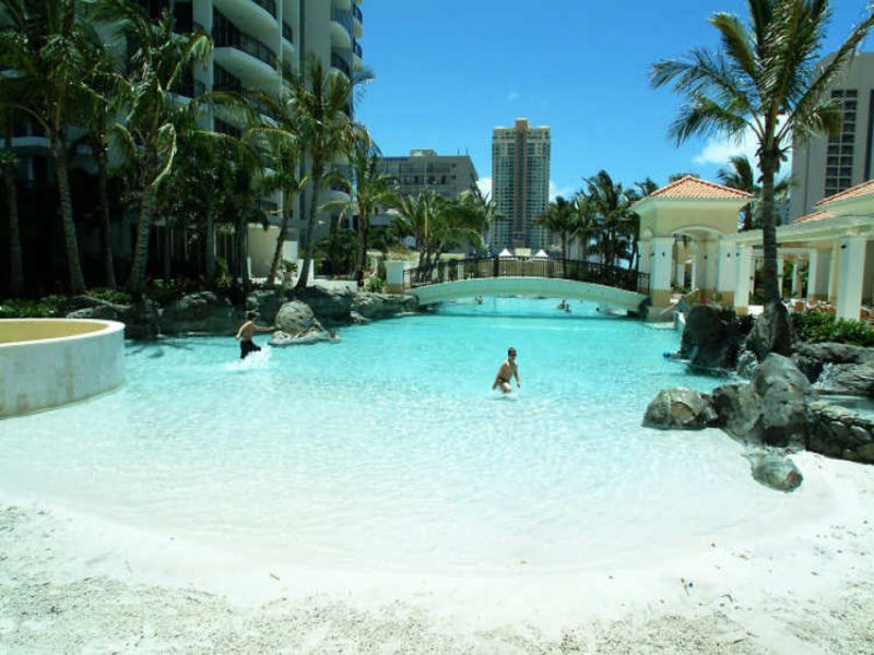 23 Ferny Avenue, Surfers Paradise QLD 4217