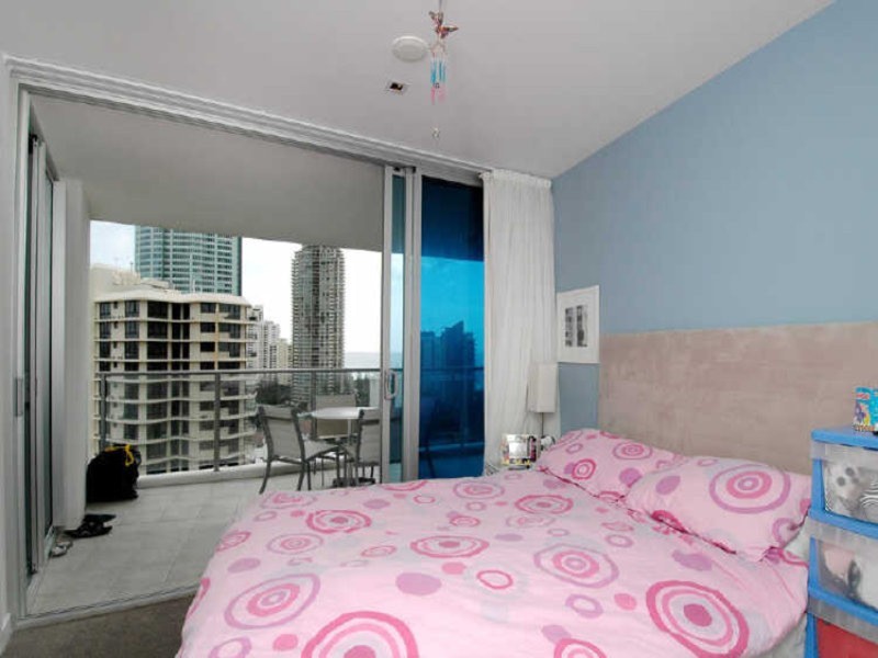 18 Enderley Avenue, Surfers Paradise QLD 4217