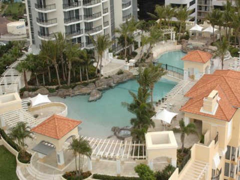 23 Ferny Avenue, Surfers Paradise QLD 4217