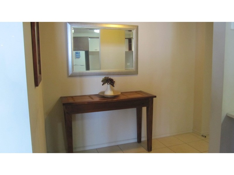 23 Ferny Avenue, Surfers Paradise QLD 4217