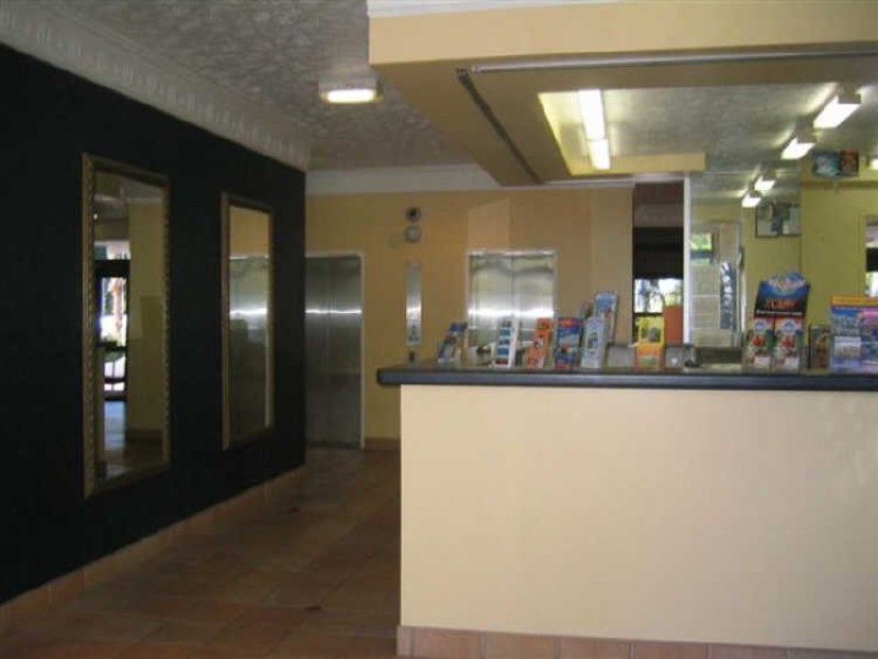 Alexander 2943 43           Gold Coast Highway, Surfers Paradise QLD 4217