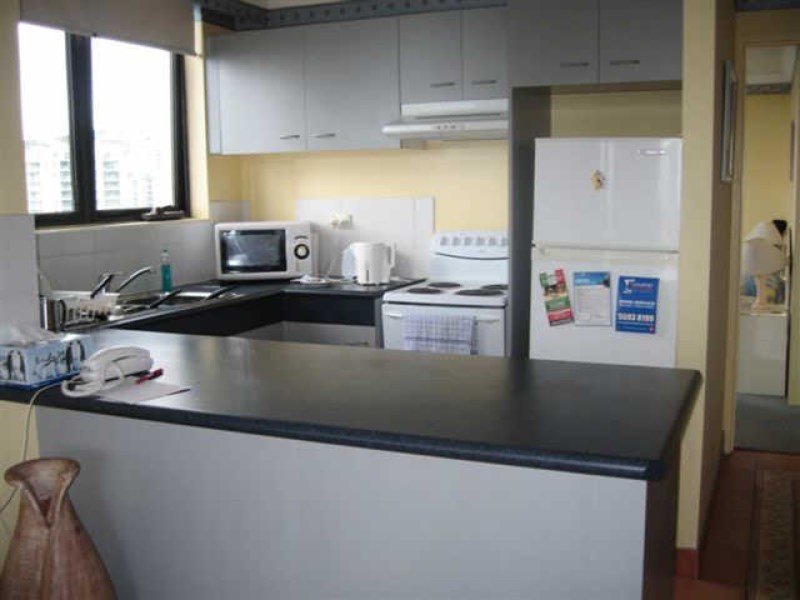 Alexander 2943 43           Gold Coast Highway, Surfers Paradise QLD 4217