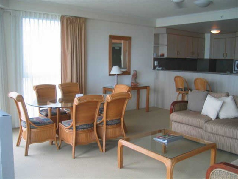 Alexander 2943 43           Gold Coast Highway, Surfers Paradise QLD 4217