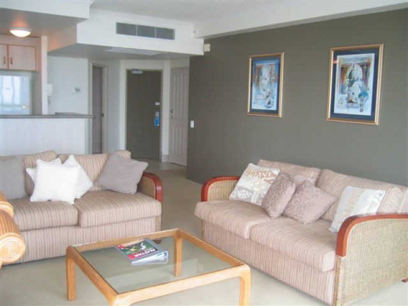 Alexander 2943 43           Gold Coast Highway, Surfers Paradise QLD 4217