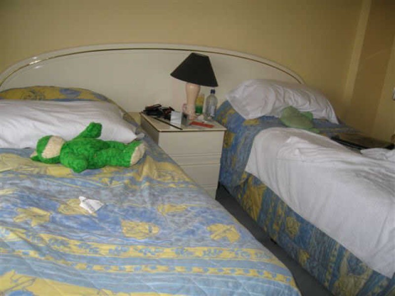 Alexander 2943 43           Gold Coast Highway, Surfers Paradise QLD 4217