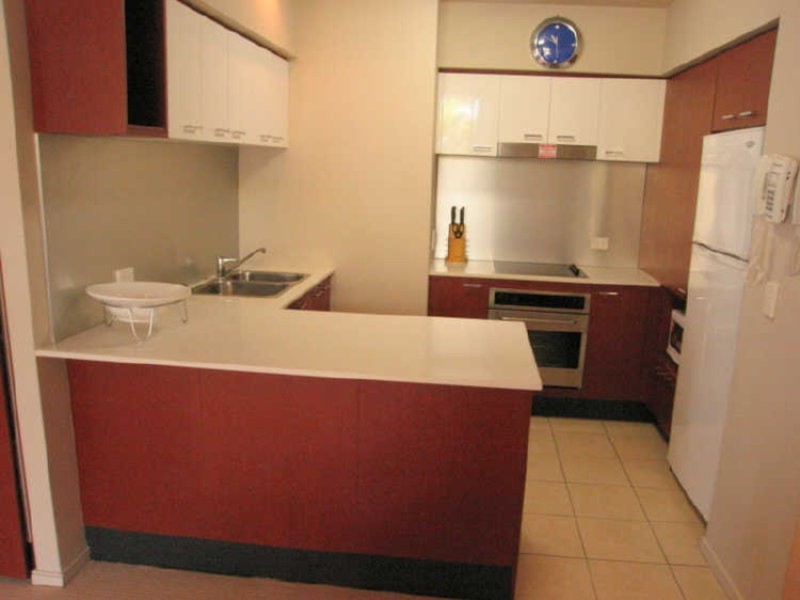 23 Ferny Avenue, Surfers Paradise QLD 4217