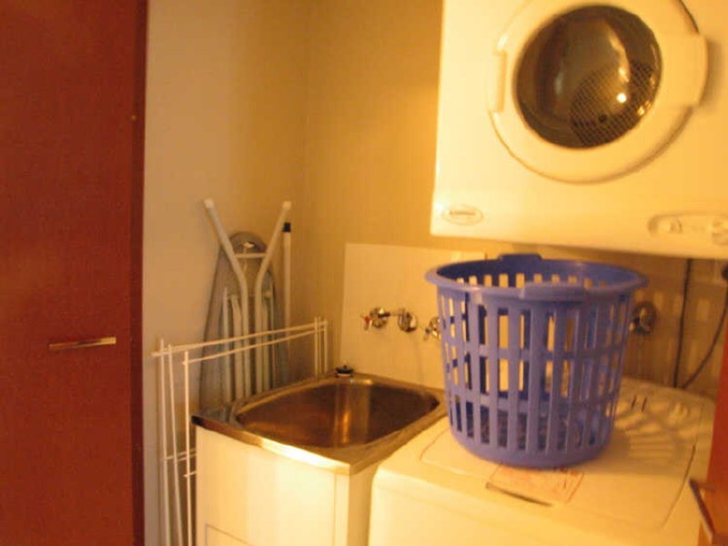 23 Ferny Avenue, Surfers Paradise QLD 4217