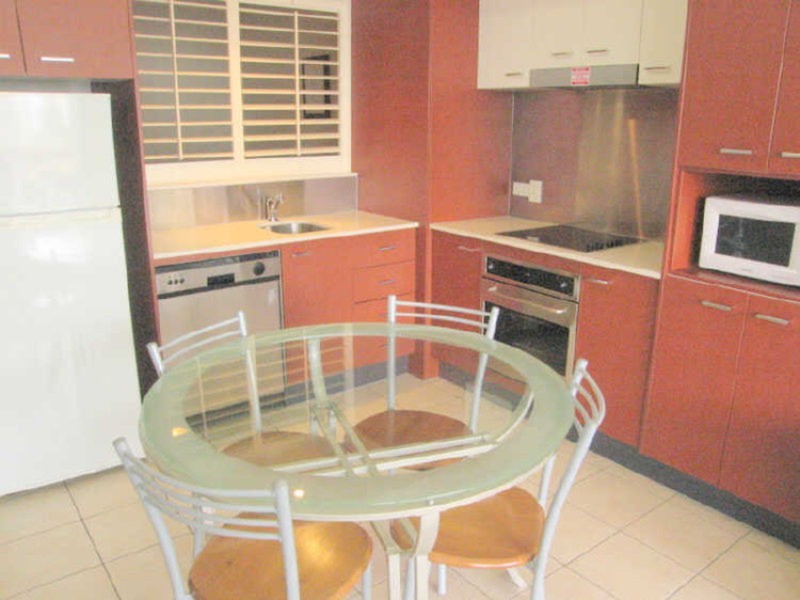 23 Ferny Avenue, Surfers Paradise QLD 4217