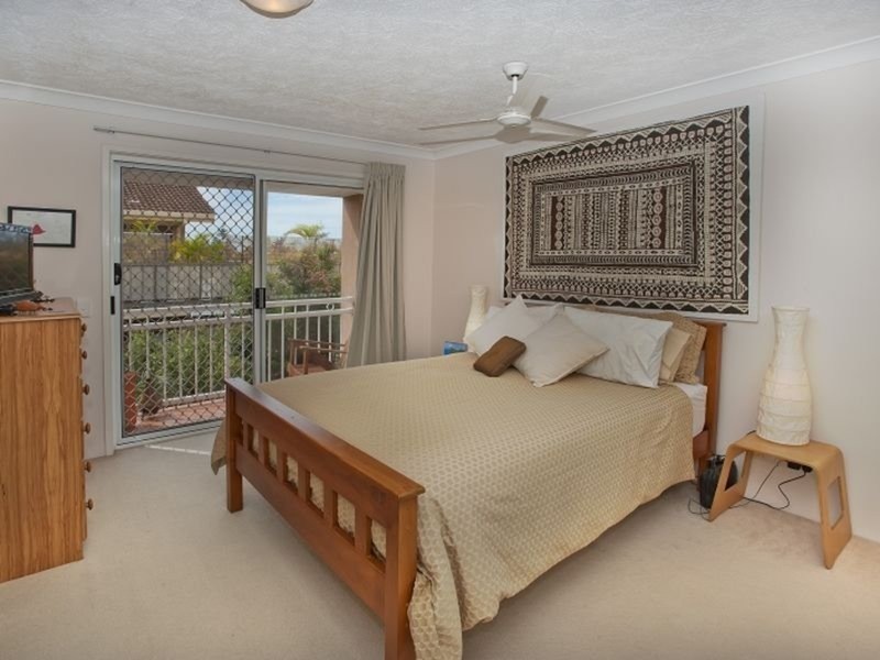 78 Stanhill Drive, Chevron Island QLD 4217