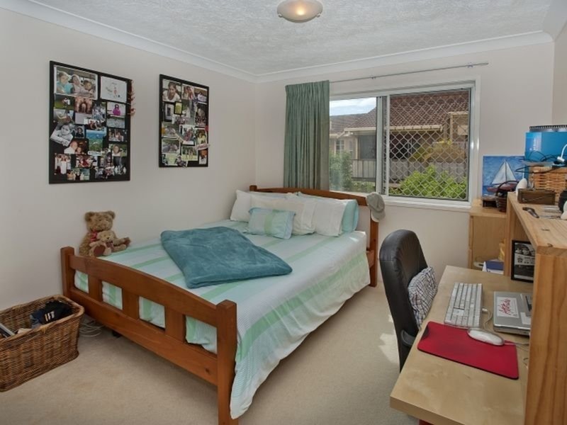 78 Stanhill Drive, Chevron Island QLD 4217