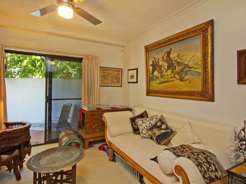 Chevron Island QLD 4217