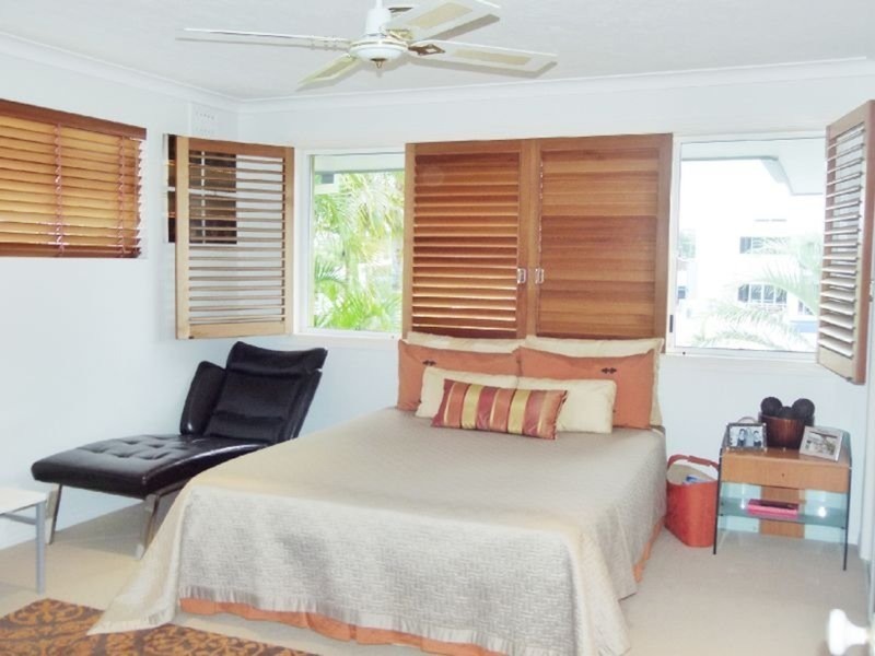 Isle Of Capri QLD 4217