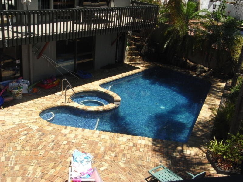 Paradise Waters QLD 4217