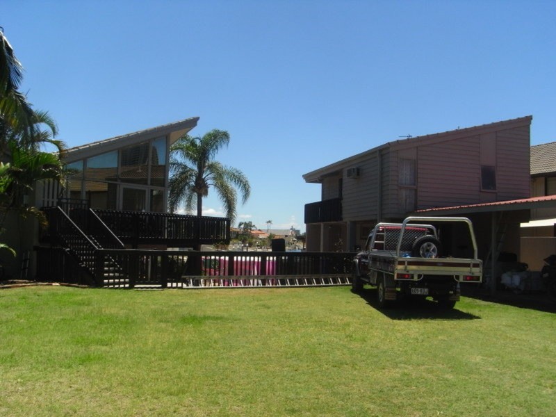 Paradise Waters QLD 4217