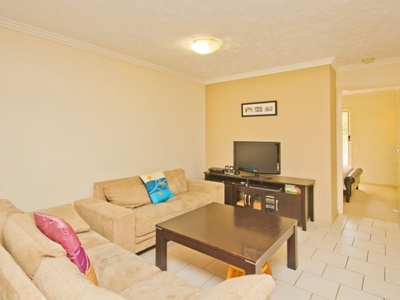 142 Stanhill Drive, Chevron Island QLD 4217