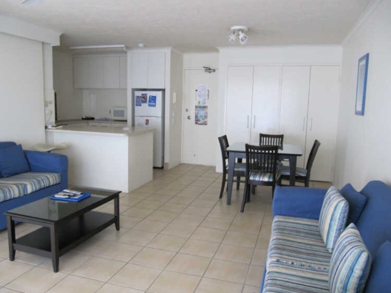 Unit 402/9 Laycock Street, Surfers Paradise QLD 4217
