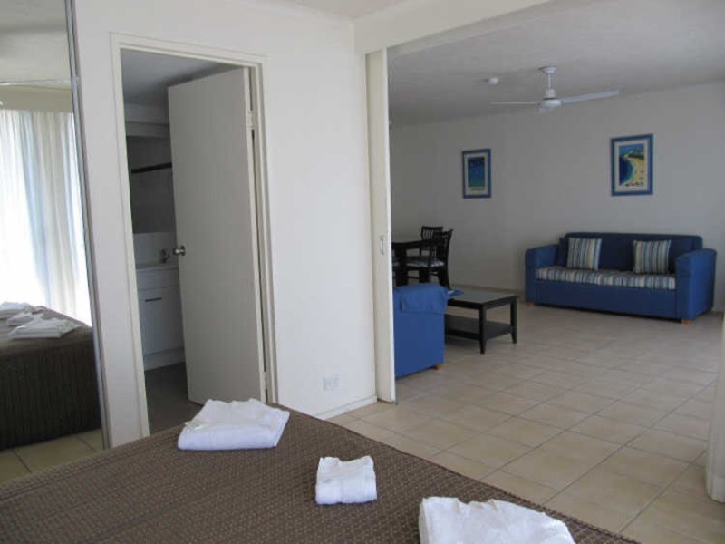 Unit 402/9 Laycock Street, Surfers Paradise QLD 4217