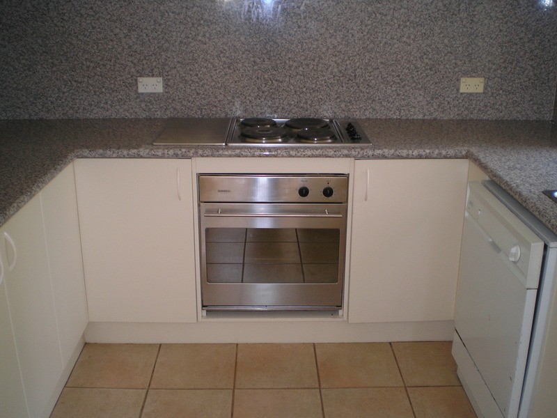 216 Benowa Road, Benowa QLD 4217