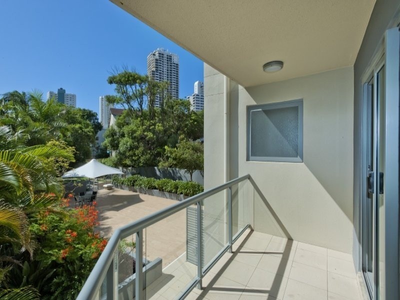 3/15 Wharf Road, Surfers Paradise QLD 4217