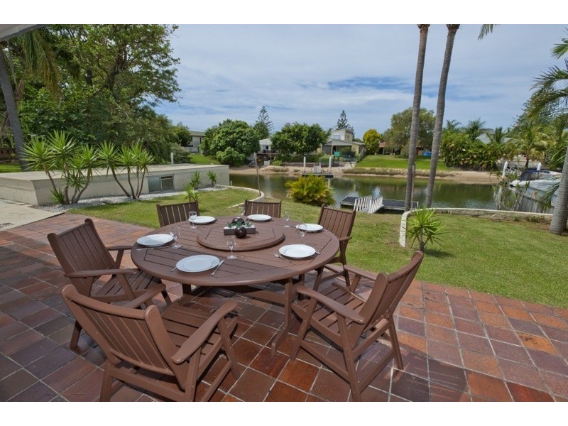 24 Rio Vista Boulevard, Broadbeach Waters QLD 4218
