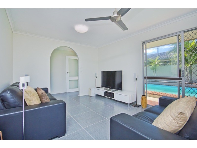 24 Rio Vista Boulevard, Broadbeach Waters QLD 4218