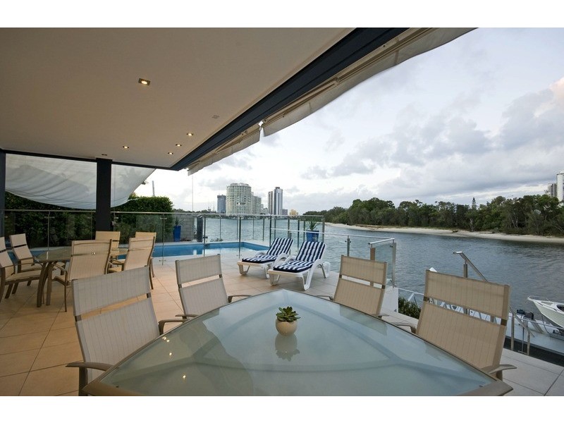 Paradise Waters QLD 4217