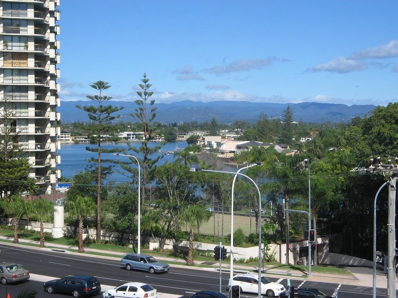 18/2943 Gold Coast Highway, Surfers Paradise QLD 4217