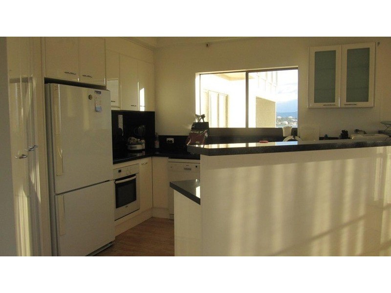18/2 Admiralty Drive, Surfers Paradise QLD 4217