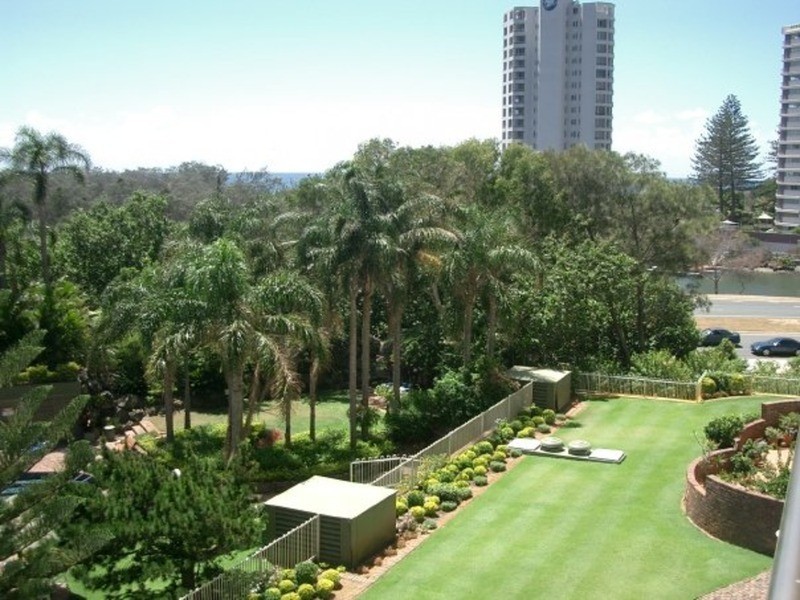 18/2 Admiralty Drive, Surfers Paradise QLD 4217