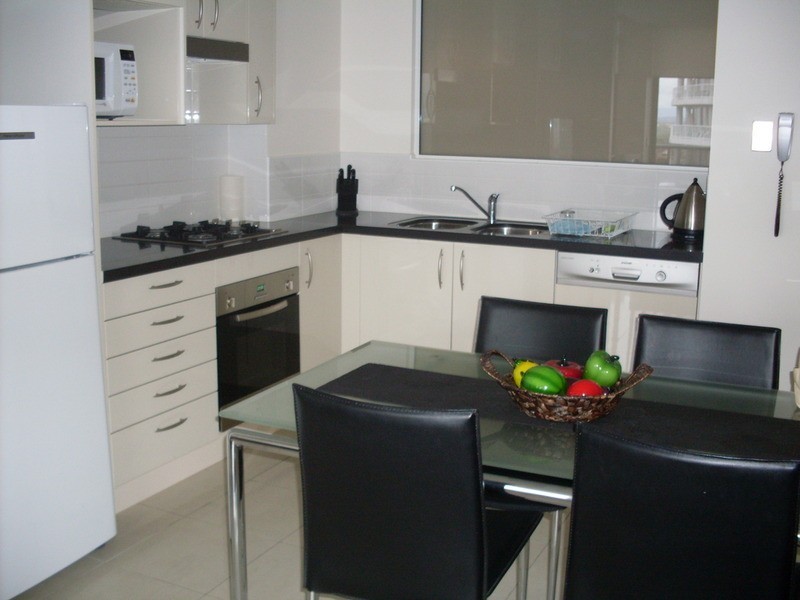 18 Cypress Avenue, Surfers Paradise QLD 4217