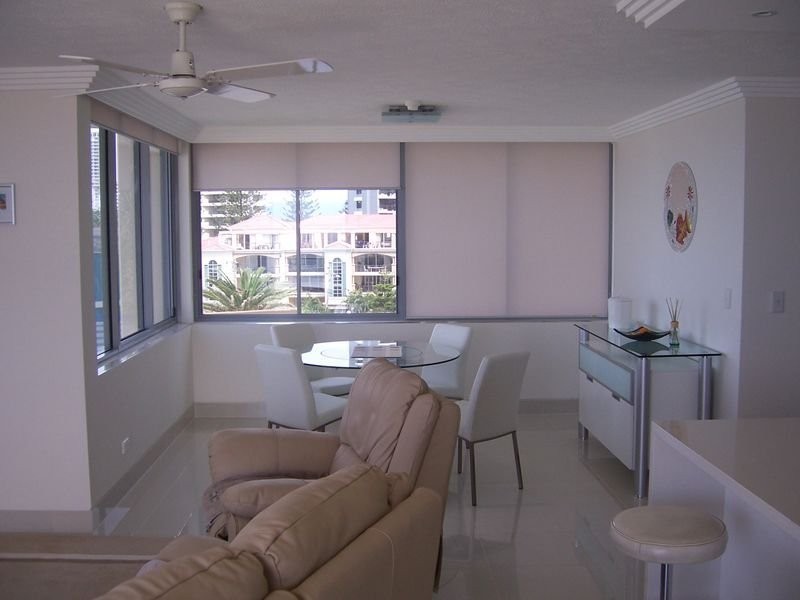 25 Northcliffe Terrace, Surfers Paradise QLD 4217