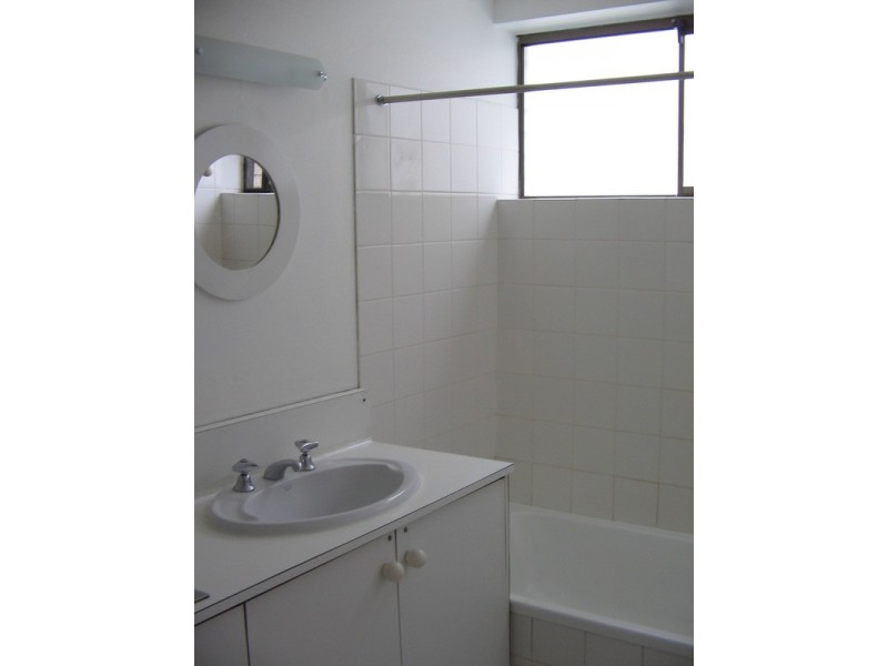 26 Palm Avenue, Surfers Paradise QLD 4217