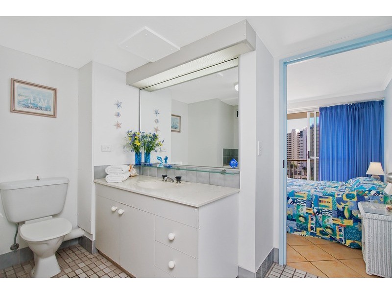 802/10 Vista Street, Surfers Paradise QLD 4217